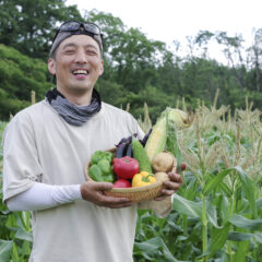 野菜、果物おいしい季節ですよ。野菜や果物直販所を賑やかにするための方法！